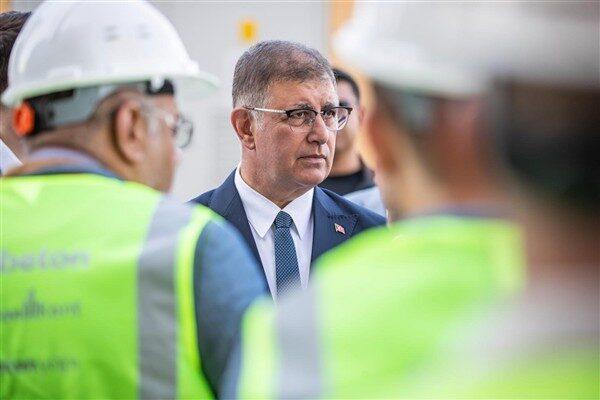 İzmir Büyükşehir Belediye Başkanı Tugay, katıldığı programda kent gündemine ilişkin