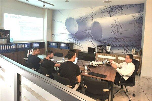 Valilik Proje Ofisi Koordinatörü Kadir Çiftçi ve Proje Ofisinde görevli