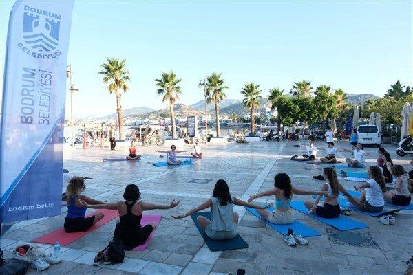 Kültür ve Sosyal İşler Müdürlüğü Spor Hizmetleri Bürosunda görevli Yoga