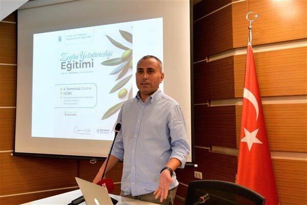 Nevzat Kavalar Kültür Merkezi Meclis Salonu’nda Tarımsal Hizmetler Müdürlüğü’nün koordinasyonunda