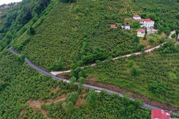 Ordu Büyükşehir Belediyesi,  kırsal mahallelerdeki ulaşım sorunlarını çözmeye yönelik çalışmalarına