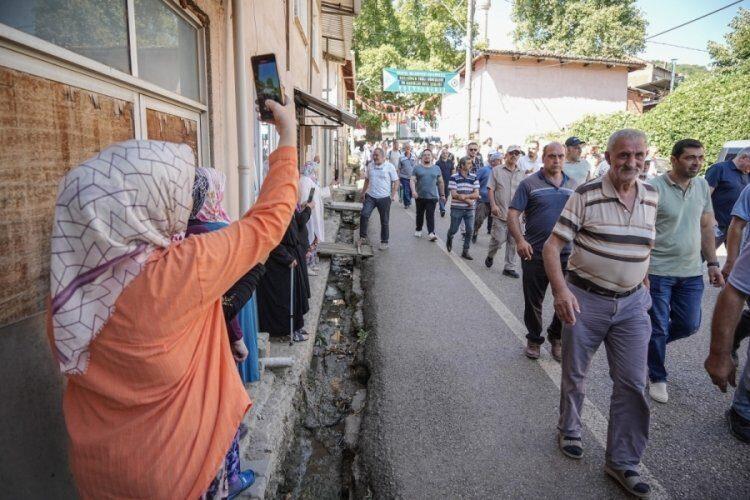 Etkinlik kapsamında, mahalleye erkeklerin girişi jandarma ekipleri tarafından geçici olarak