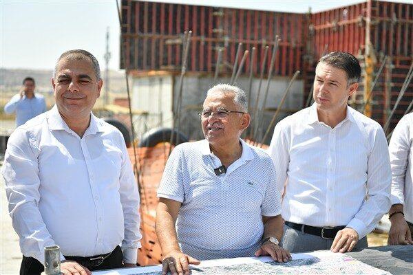 Kayseri Büyükşehir Belediye Başkanı Büyükkılıç, yerinde incelemeler gerçekleştirdiği İldem-Gesi bölgesinde