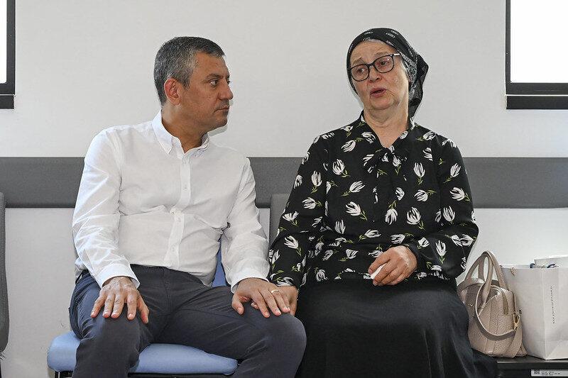 Cumhuriyet Halk Partisi (CHP) Genel Başkanı Özgür Özel, Beylikdüzü Belediye