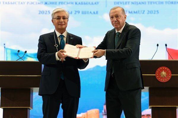 Cumhurbaşkanı Recep Tayyip Erdoğan, Cumhurbaşkanlığı Külliyesinde düzenlenen 'Devlet Nişanı Tevcih