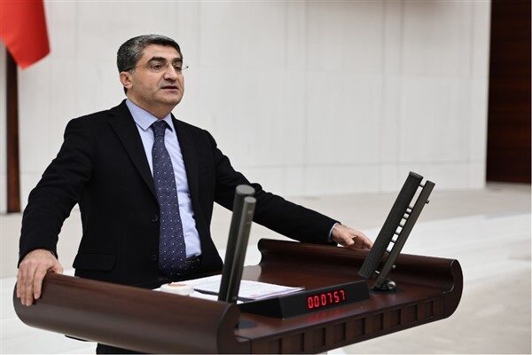 DEVA Partili Ekmen, hac organizasyonunda görevli bir diyanet görevlisi hakkındaki