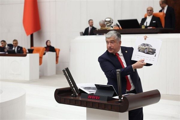 TBMM Genel Kurulunda konuşan DEVA Partisi Adana Milletvekili Kısacık,Türk Parasının
