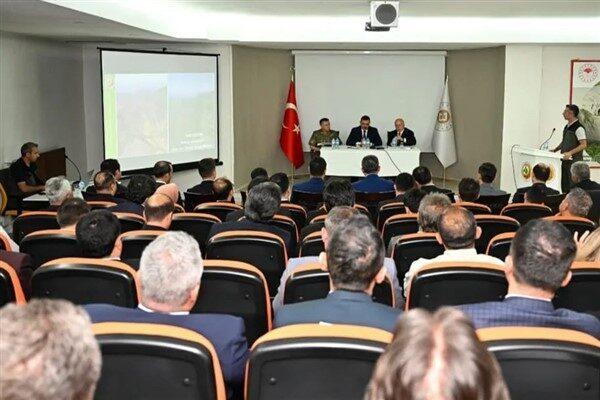 Toplantıya; 9. Kolordu ve Garnizon Komutanı Tümgeneral Tuncay Altuğ, Erzurum