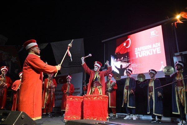 Anma programına Esenyurt Kaymakamı Fatih Çobanoğlu, Esenyurt Belediye Başkan Vekili