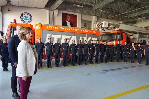 Eskişehir Büyükşehir Belediyesi, vatandaşlara yangın riskine karşı dikkatli olmaları yönünde