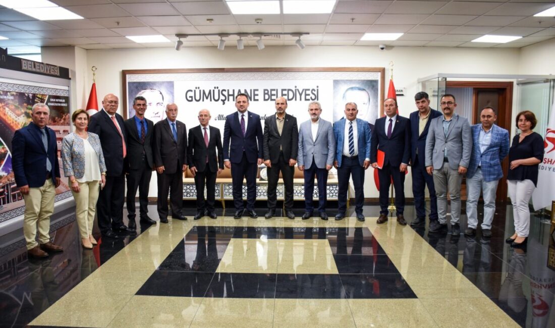 Belediye Başkan Yardımcıları Orhan Mazman, Necati Yılmaz, Muzaffer Pezük ve