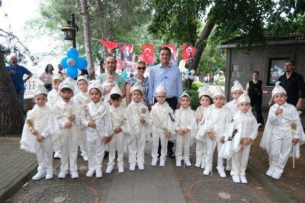 Sünnet şöleni için kayıt yaptıran 23 çocuk aileleriyle birlikte Atatürk