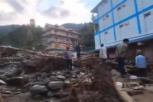 Hindistan'ın kuzeyindeki eyalette hafta sonu alışılmadık derecede yoğun yağışlar sonucu