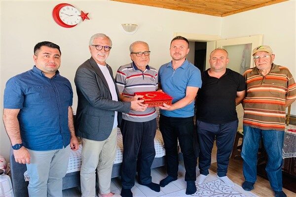 İzmit Belediyesi, Şehit ve Gazi Hizmetleri Birimi aracılığıyla Kıbrıs Gazisi