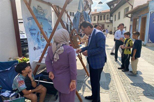 El emeğiyle üretilen çiniler, seramikler, telkari işlemeler ve ev yapımı