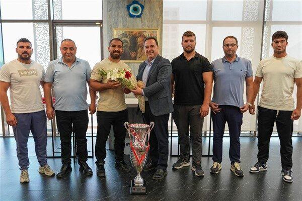 Tarihi Kırkpınar Yağlı Güreşleri’nde başpehlivanlıkta final mücadelesi vererek Türkiye ikincisi