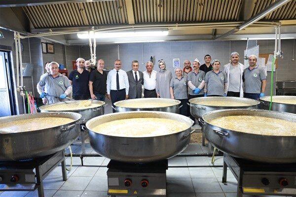 100. Yıl Cumhuriyet Millet Bahçesi’nde gerçekleştirilen programa, Mamak Belediye Başkanı