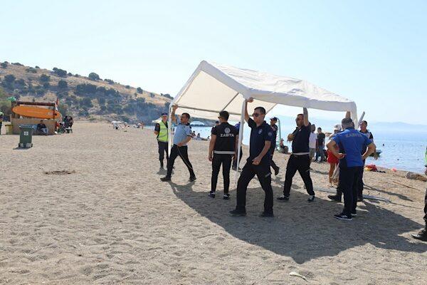 Menderes Belediyesi Zabıta Müdürlüğü ekipleri, sahil şeridi boyunca yaptıkları ani