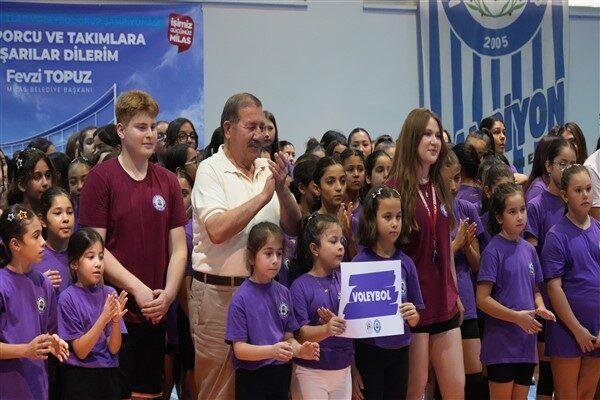 Milas Belediyesi Spor Kulübü’nün Yaz Spor Okulları’nın açılışı gerçekleştirildi. Milas