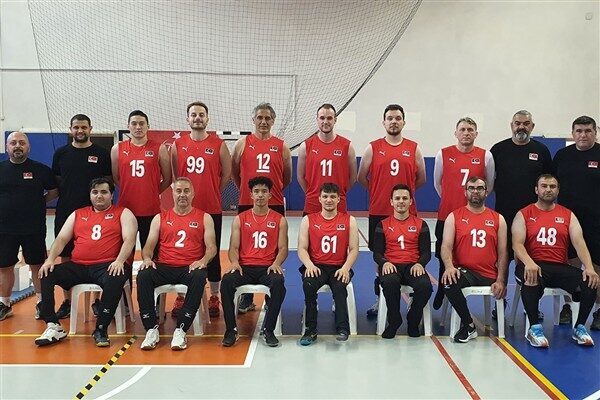 Türkiye Voleybol Federasyonu bünyesinde faaliyet gösteren Oturarak Voleybol Erkek Milli