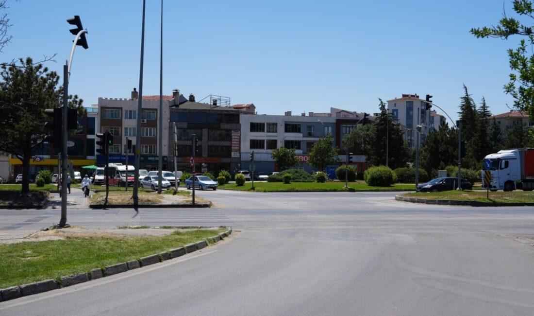 Eskişehir Büyükşehir Belediyesi, D-200 karayolu Batıkent Kavşağı düzenlemesi kapsamında otobüs