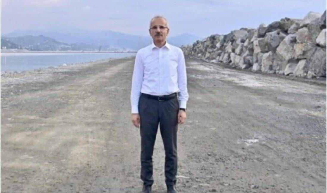Ulaştırma ve Altyapı Bakanı Abdülkadir Uraloğlu, İstanbul-İzmir Otoyolu'na ilişkin sosyal
