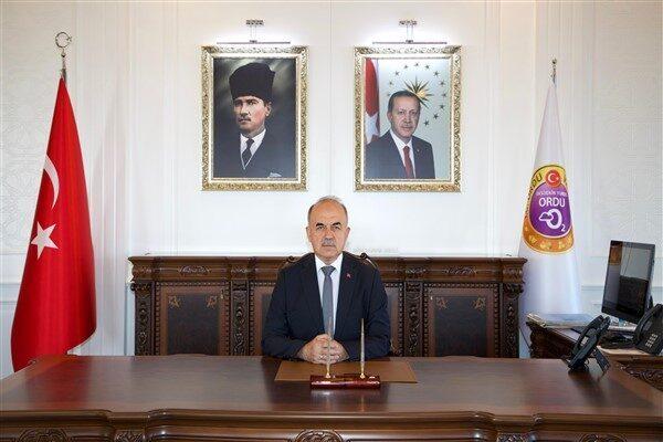 Vali Erol, mesajında şunları kaydetti:  "24 Temmuz 1908 tarihi, basından