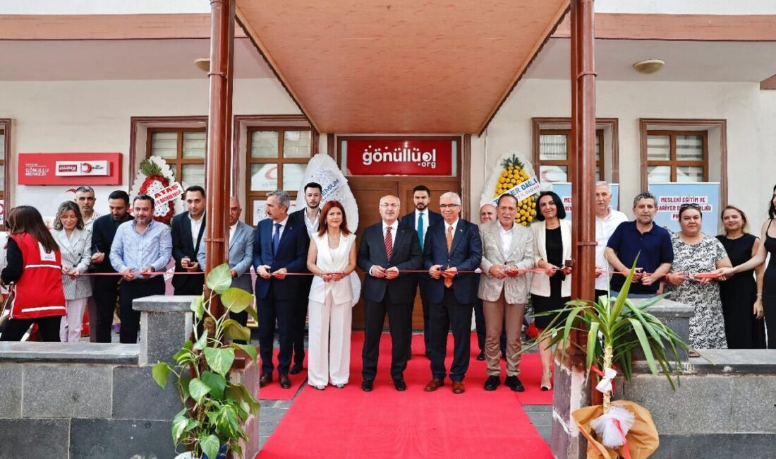 Türk Kızılay Sarıçam Şubesinin açılışı, Adana Valisi Yavuz Selim Köşger’in