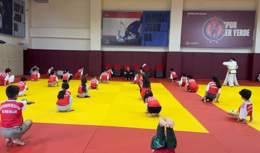 Van Büyükşehir Belediye Spor Kulübü’nün ücretsiz yaz spor okulları devam