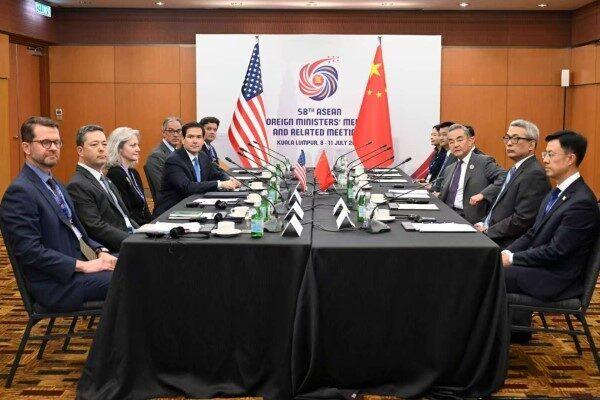 Çin Komünist Partisi (ÇKP) Merkez Komitesi Siyasi Bürosu Üyesi ve