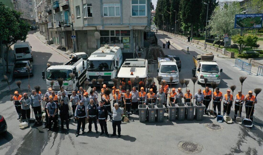 Zeytinburnu’nun tüm sokak ve caddelerinde kapsamlı “Yaz Temizliği” hız kesmeden