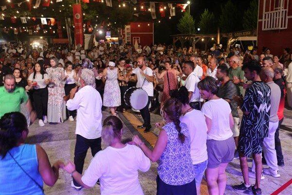 Kepez’in 2. Uluslararası Kültürel Festivali’nde Gaziantep’in kültürü etkinliklerle sergilendi. Gastronomiden