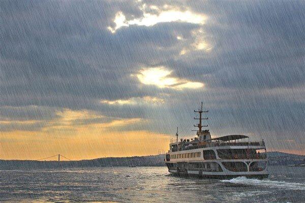 AKOM'un Çarşamba günü itibarıyla yayımladığı haftalık hava tahmin raporuna göre; İstanbul’da bugün