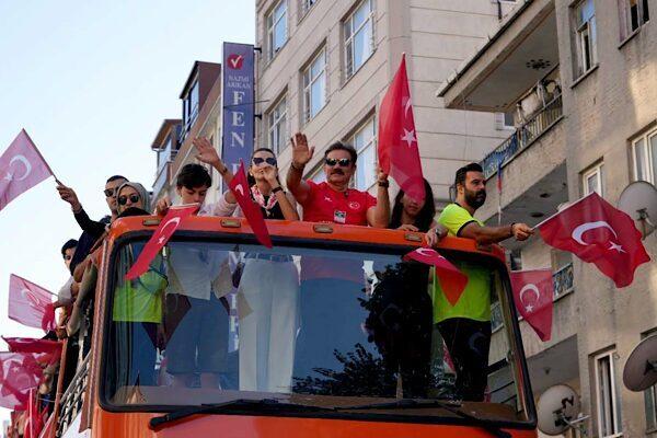 Bahçelievler Belediyesi, 30 Ağustos Zafer Bayramı etkinlikleri kapsamında gün boyu