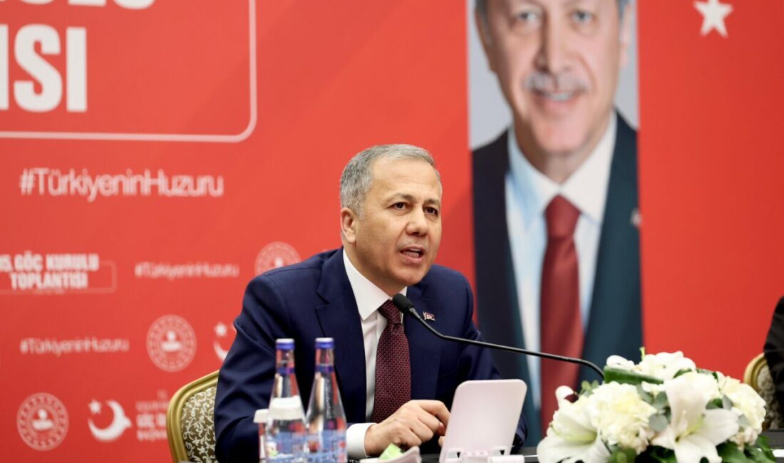 İçişleri Bakanı Yerlikaya, Kütahya programı kapsamında AK Parti Kütahya İl