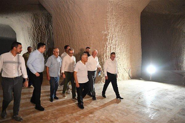 Büyükşehir Belediye Başkanı Memduh Büyükkılıç, kayadan oyma Kültepe Müzesi inşaatında