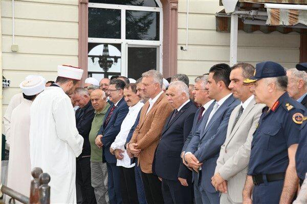 Of ilçesine bağlı Güresen Köyü Merkez Camisinde öğle namazına müteakip