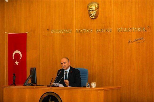 Düzce Belediye Başkanı Faruk Özlü, belediye meclis toplantılarının Ağustos ayı