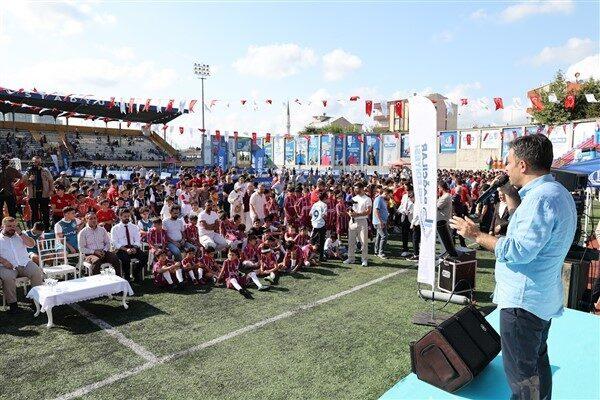 Gençlere her zaman öncelik verdiklerini söyleyen Yıldız, “Cumhurbaşkanımızın ve bakanımızın