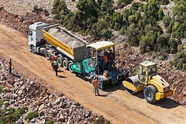 Menteşe Belediyesi ile imzalanan protokol kapsamında İkizce-Kozağaç yolunda 2 bin
