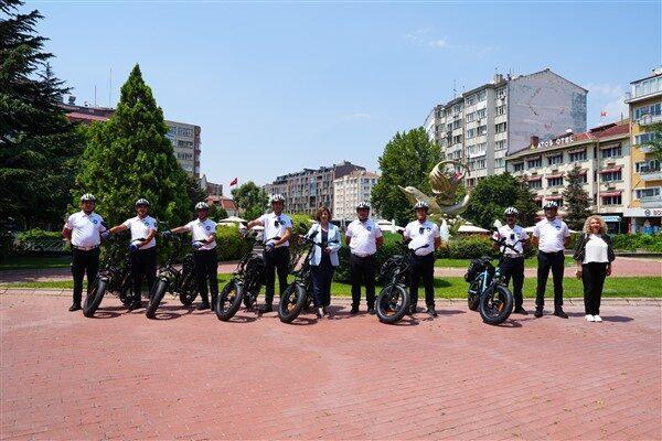 Yeni ekipler özellikle yaya yolları, parklar ve bisiklet yollarında görev
