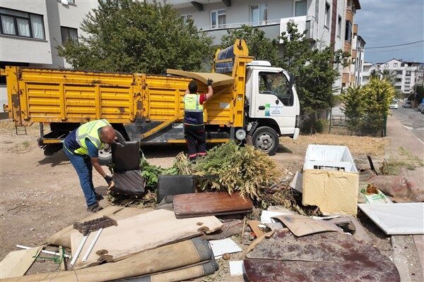 Çayırova Belediyesi İklim Değişikliği ve Sıfır Atık Müdürlüğü ekipleri, atık