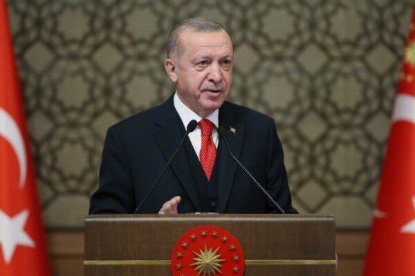 Anıtkabir’deki tören, devlet erkanının Aslanlı Yol'da yürüyüşüyle başladı. Cumhurbaşkanı Erdoğan,