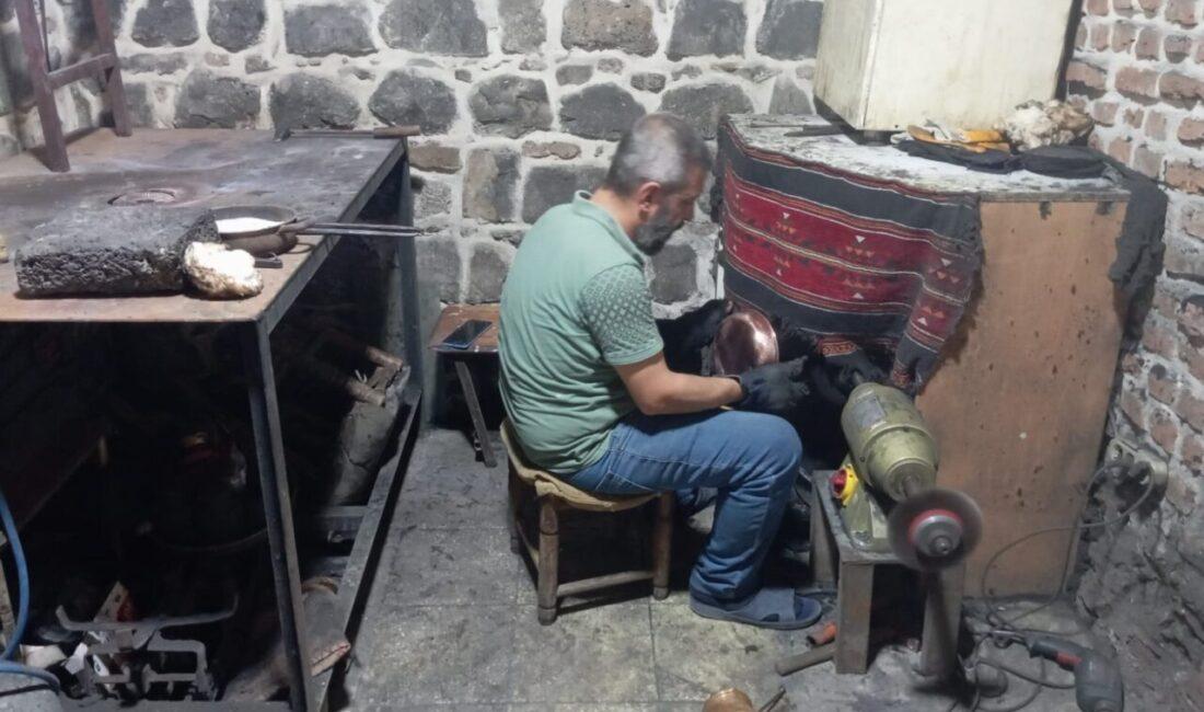 "Okumak zordu, maddi durumumuz yoktu. Eve ekmek götürebilmek için meslek