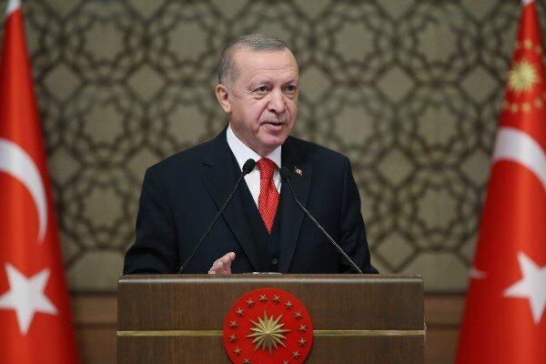 Cumhurbaşkanı Erdoğan'ın konuşmasından bazı satır başları şöyle: "Harp okullarımızın diploma