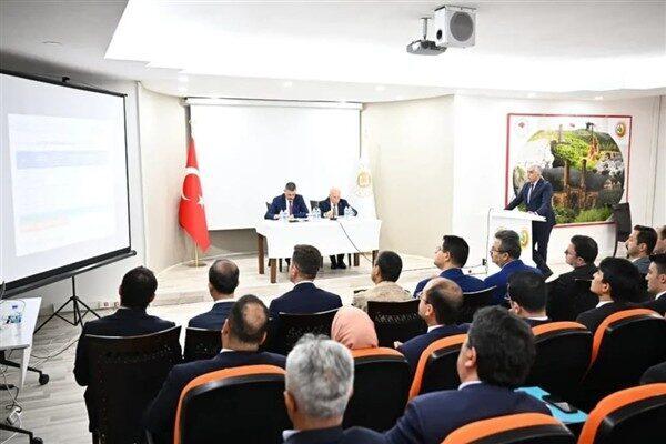 Toplantıya; 9. Kolordu ve Garnizon Komutanı Tümgeneral Tuncay Altuğ, Büyükşehir