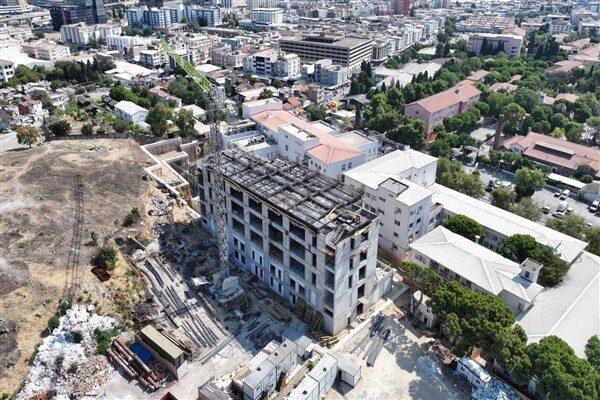 İzmir Büyükşehir Belediyesi Eşrefpaşa Hastanesi yeni ek hizmet binası ile