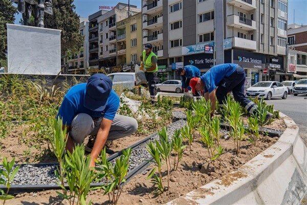 İzmir’in sembol kavşaklarını estetik bir görünüme kavuşturan ekipler, son olarak