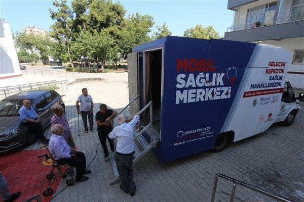 İlçenin dört bir yanında hizmet çalışmalarını sürdüren Kepez Belediyesi, vatandaşların