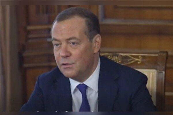 Medvedev, X hesabından yaptığı açıklamada, "Rusya Dışişleri Bakanlığı'nın orta ve